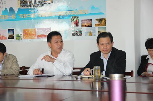 胡向阳院长主持召开98堂
就业工作推进会议